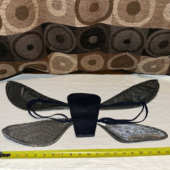 DISNEY AUTHENTIC MARVEL WASP WINGS.UNUSED.ELASTIC AROUND ARMPIT INTACT. NWOT - Picture 5 of 13